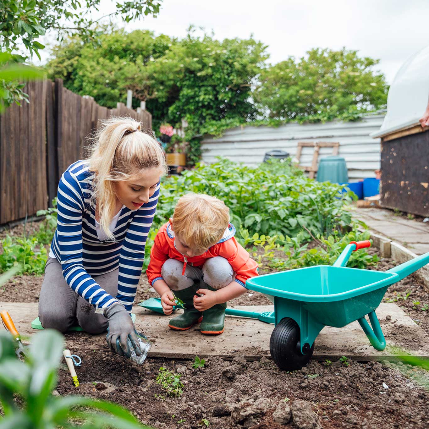 family-gardening-program-blog